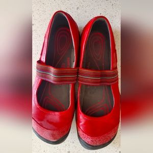 KEEN Rivington Mary Jane CNX Shoe - 9